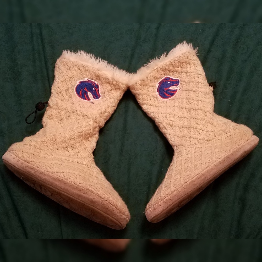 BOISE STATE slipper boots
